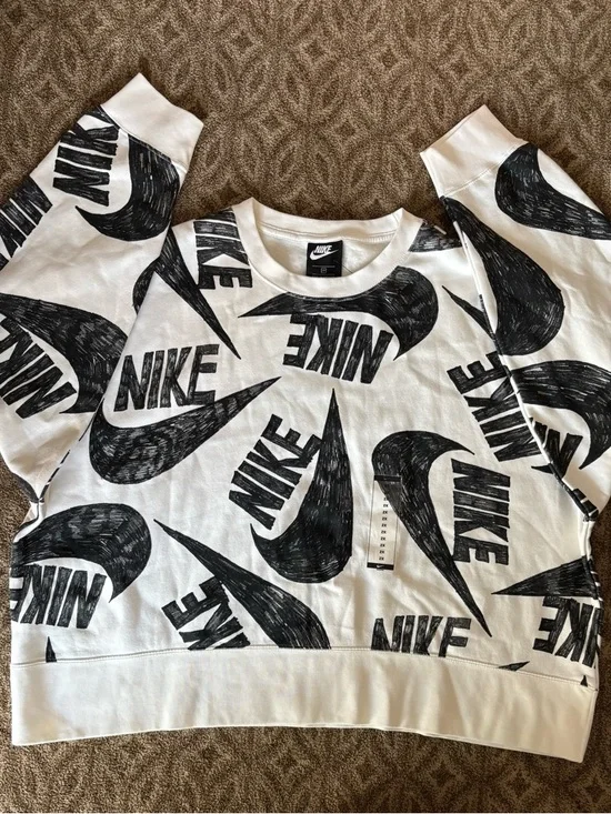 Unique brand new Nike White Sweatshirt with Black Graphic Logo - Picture 2 of 8
